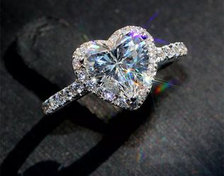 Wedding ring / engagement ring