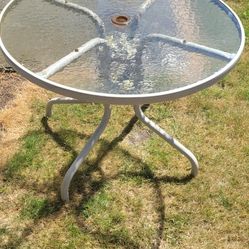 36" Round Glass Patio Table