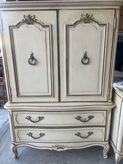 Thomasville French Provincial style- Henredon Louis XV collection