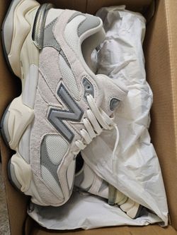 New Balance 9060 Sneakers