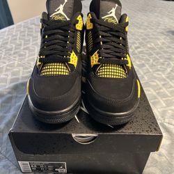 Air Jordan 4 Yellow Thunder Retro Size 8.5 Mens Brand New Dead stock