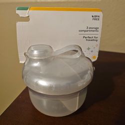 Baby formula dispenser