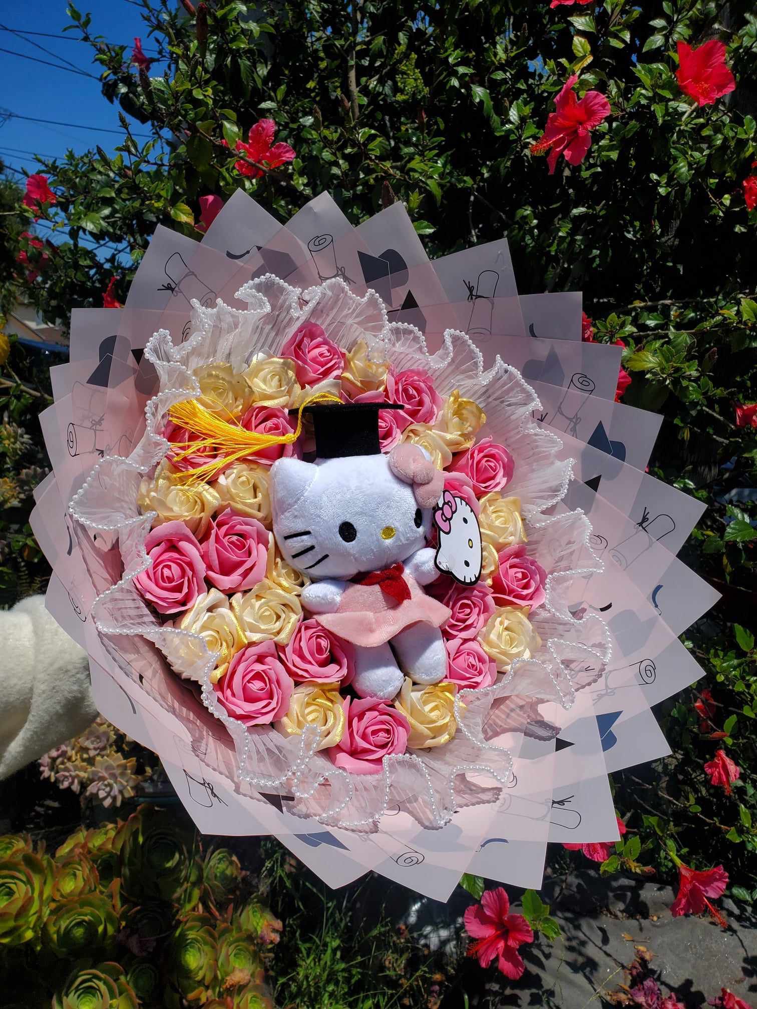 Hello Kitty Graduation Bouquet (please Read Description )