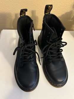 Dr. Marten’s kids Size 2