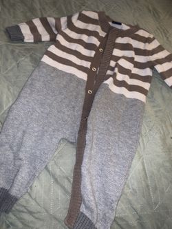 Baby clothes