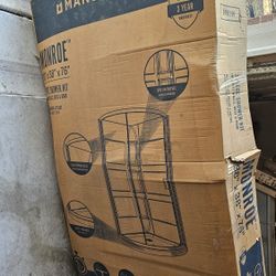 MAAX Monroe White 38-in x 38-in x 76-in Base/Wall/Door Curved Corner Shower Kit (Off-center Drain)