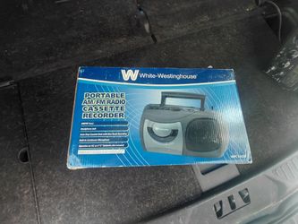 White-Westinghouse WPC13430 Portable AM/FM Radio Cassette Recorder.