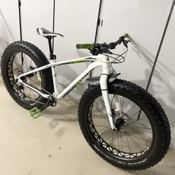 Specialized Fatboy Fat Tires Mountain Bike