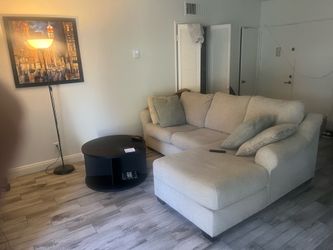 Sectional sofa in great condition
