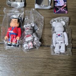 Bearbrick Series 44 - Stranger Things, Korea, Antonio Inoki.