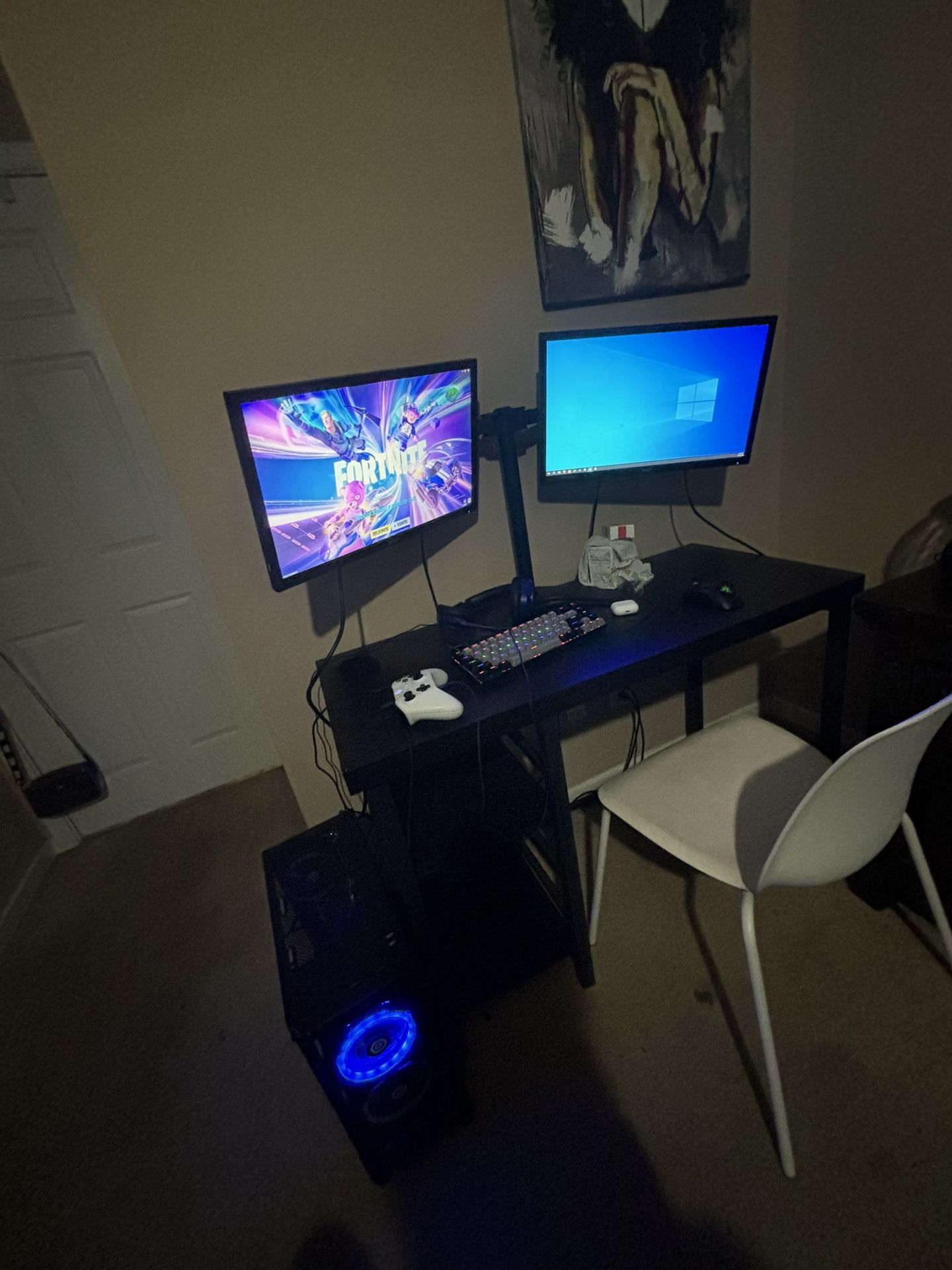 GAMING PC + MONITORS, KEYBOARD , MOUSE!!