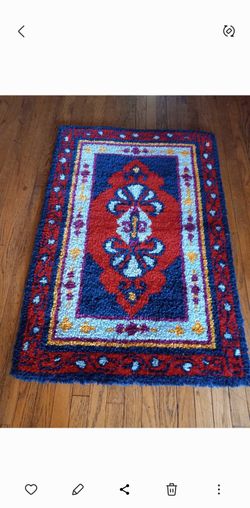 Hook Rug Vintage