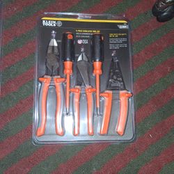5 Piece Insulated Tool Kit