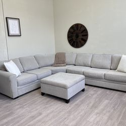 FREE DELIVERY! 🚚 - Eggshell White Modern Sectional Couch with Storage Ottoman