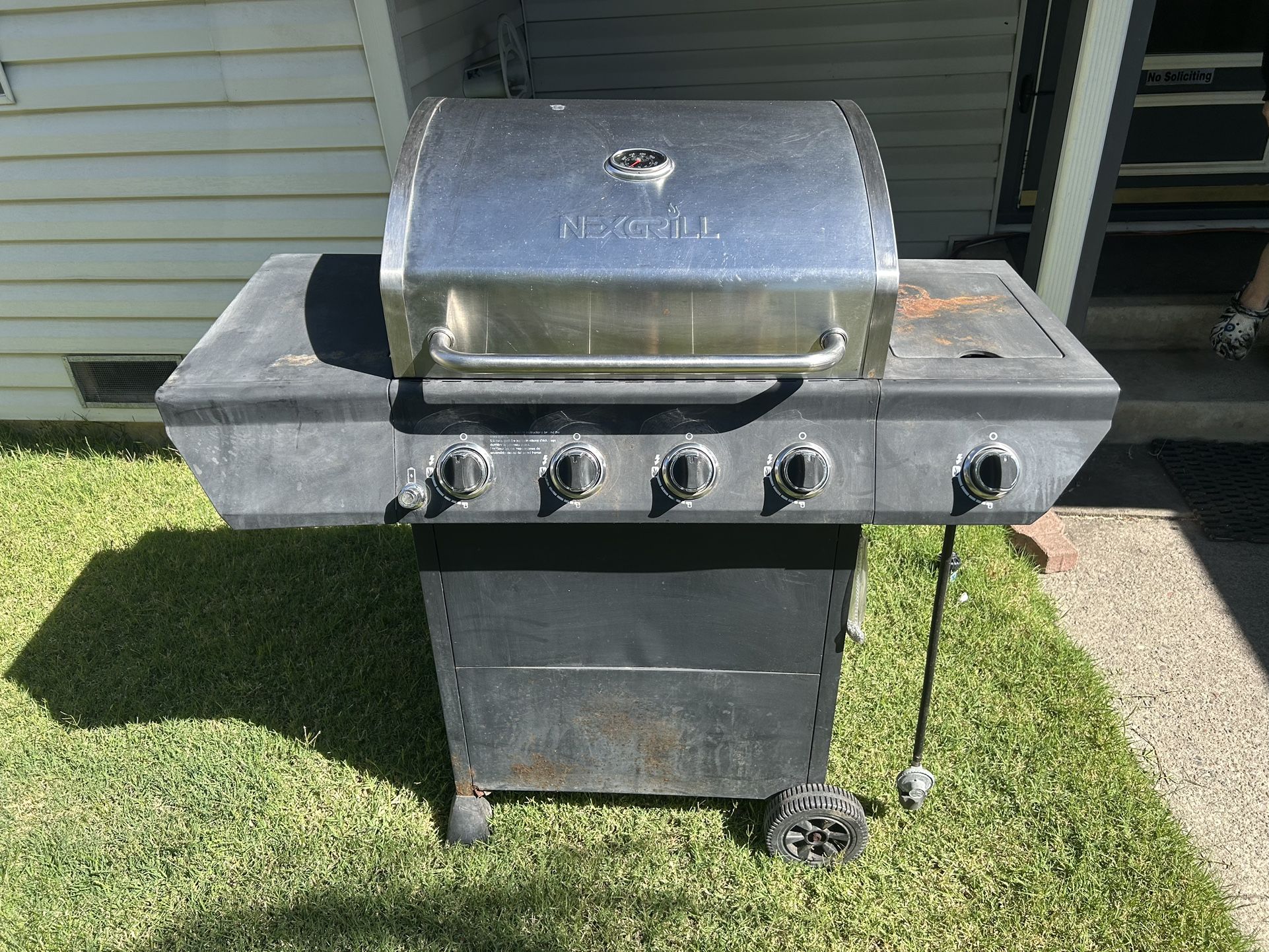 NEXGRILL 5 Burner Grill
