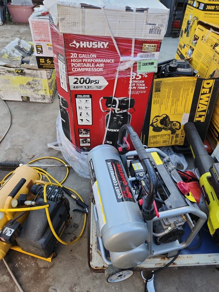 Husky
20 Gal. 200 PSI Oil Free Portable Vertical Electric Air Compressor STORE PRICE $269