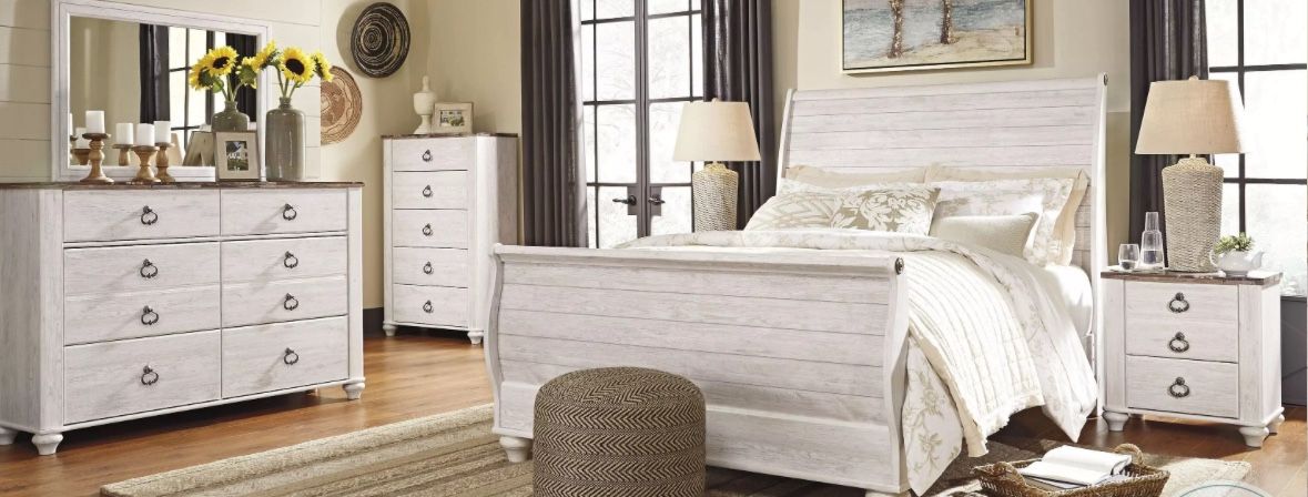 Queen Willowton Whitewash Sleigh Bedroom Set