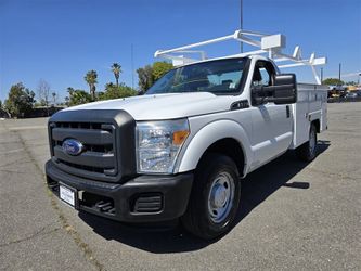 2015 Ford F-350 Super Duty Utility 6.2L, ONLOY 75K MILES.