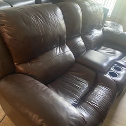 Rooms To Go Electric Two Seat Recliner Couch! 🔥 Real Leather