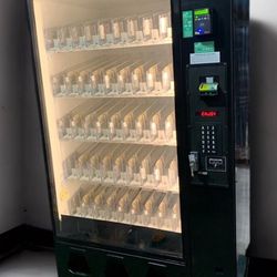 DIXIE NARCO 5591 Glass Front Beverage Vending Machine 