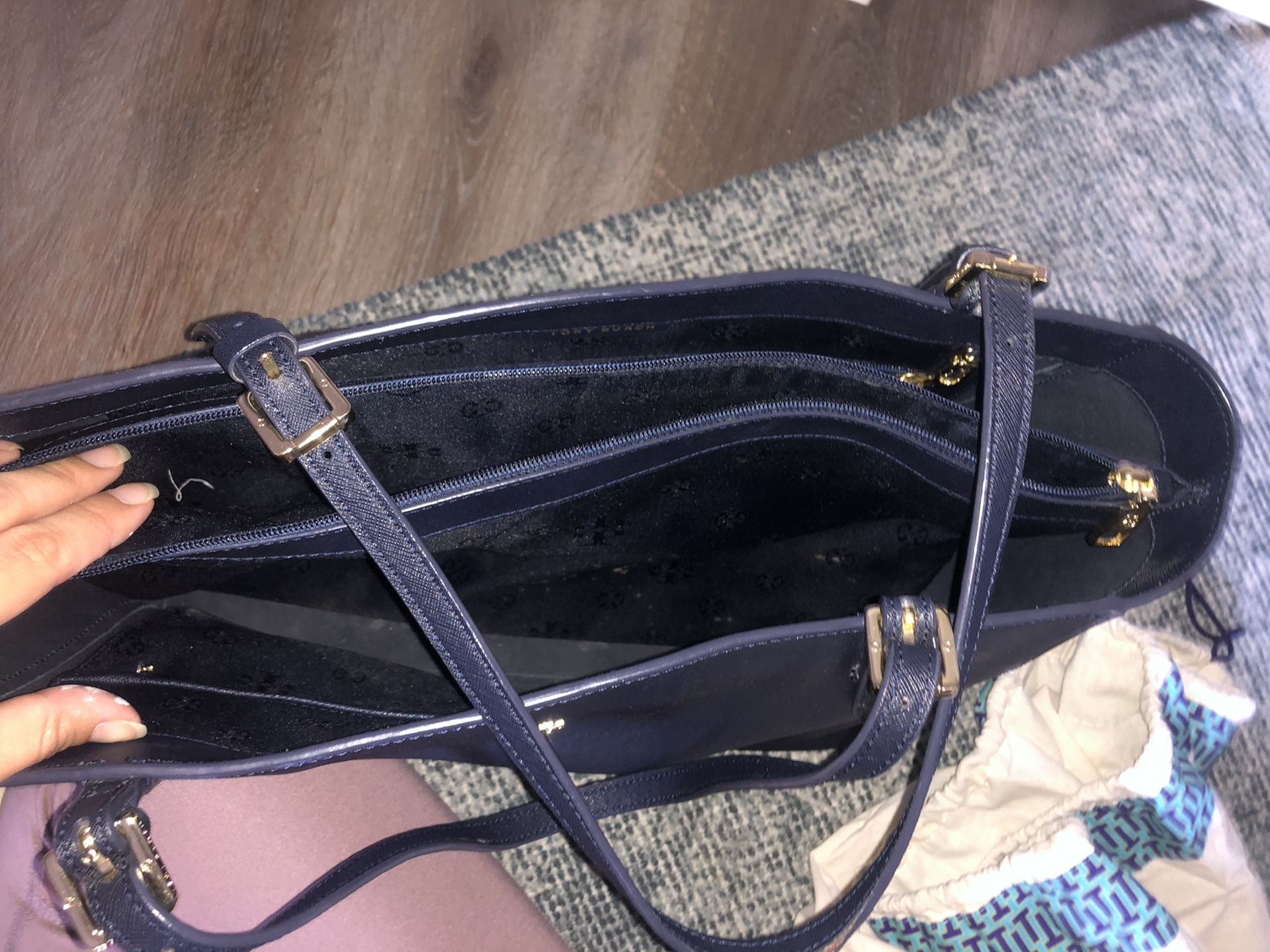 NWT! Tory Burch Thea Mini Web Shoulder Bag Crossbody Pebbled Leather Tassel  NWT for Sale in Carlsbad, CA - OfferUp