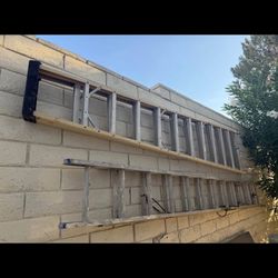 2 Huge Ladder 