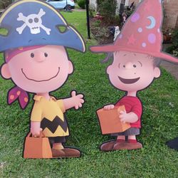 Friendly Halloween Yard Decorations