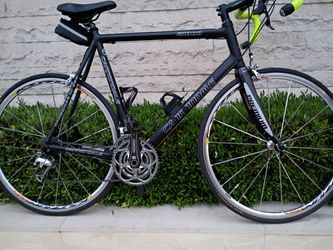 2005 Cannondale R1000 CAAD8 Road Bike – Made in USA – Ultegra/Carbon
