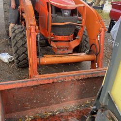 Kubota 4600 HST Tractor