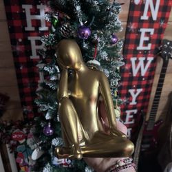 Modern Abstract Gold Sculpture – Thinking Figure Decor