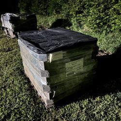 (5) Pallets Of Castlewall 4-in H x 11.5-in L x 7.5-in D Gray Concrete Retaining Wall Block 