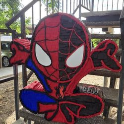 Pinata Spiderman Disponible 