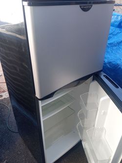 Medium fridge