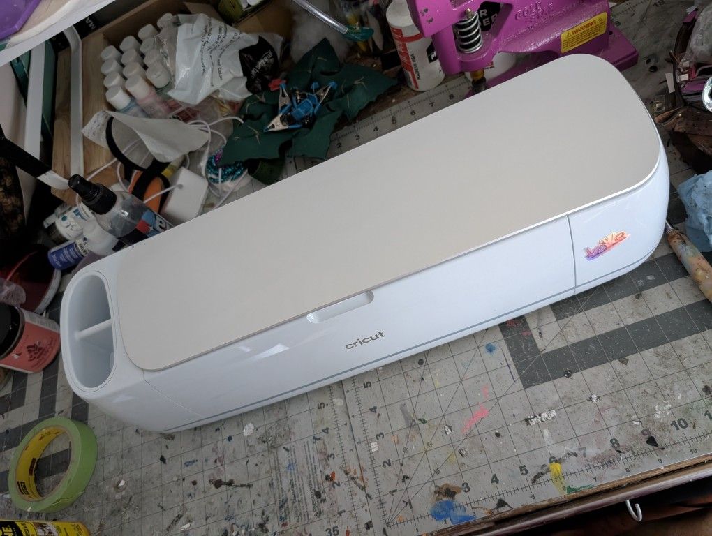 Cricut Maker 3 + Loads of accessories