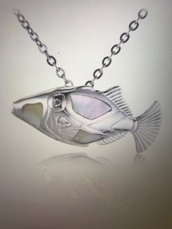 Humuhumunukunuku apua Fish Pendant with Mother-of-pearl Inlay