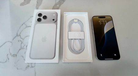 UNLOCKED IPHONE 17 PRO MAX FOR TRADE