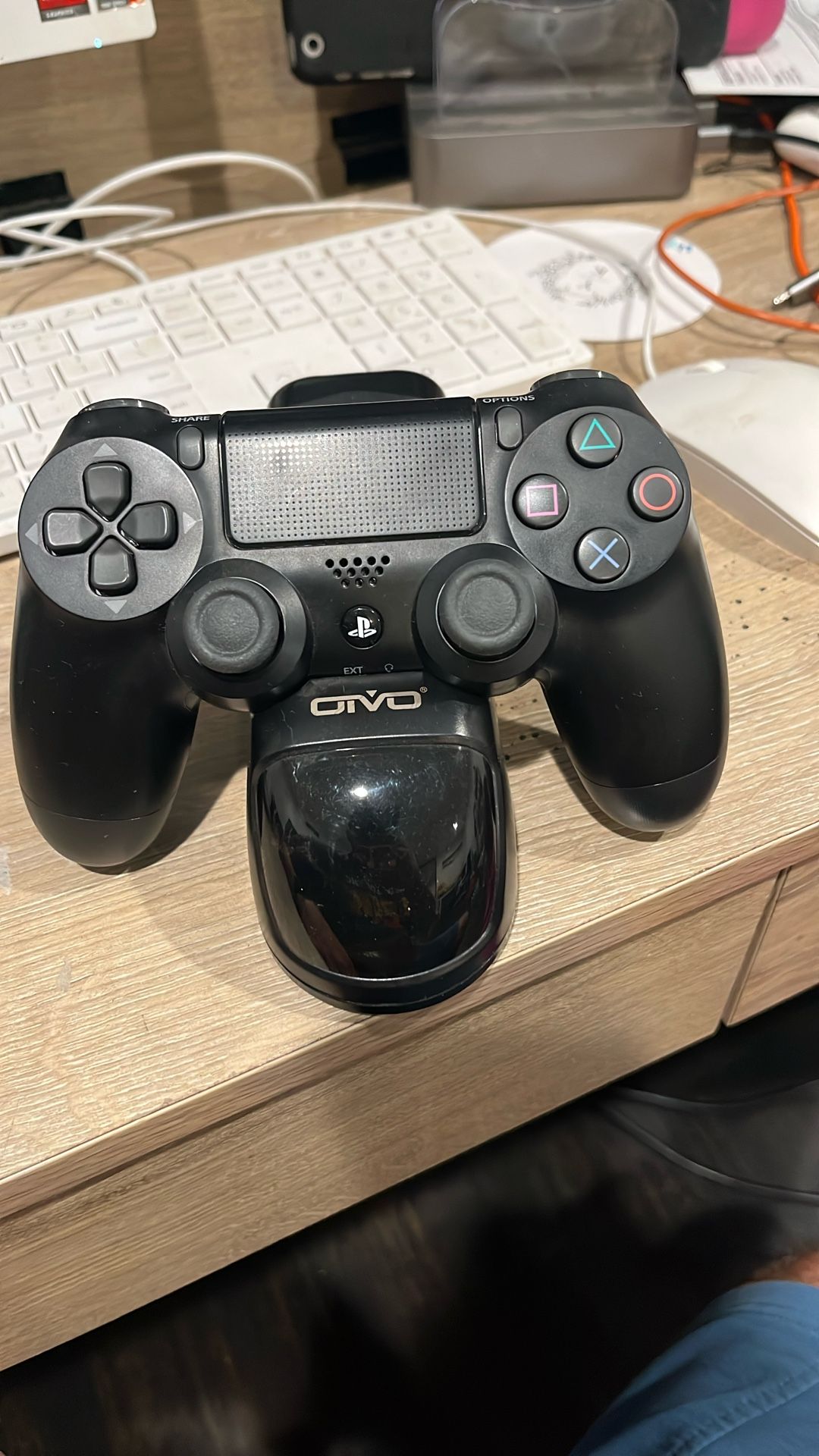 PS4 Remote and Charger