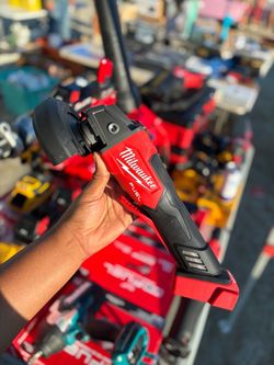 Milwaukee m18 fuel rápid stop 4 1/2-5 grinder(boxed)