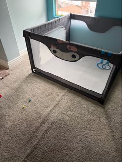 Play pen