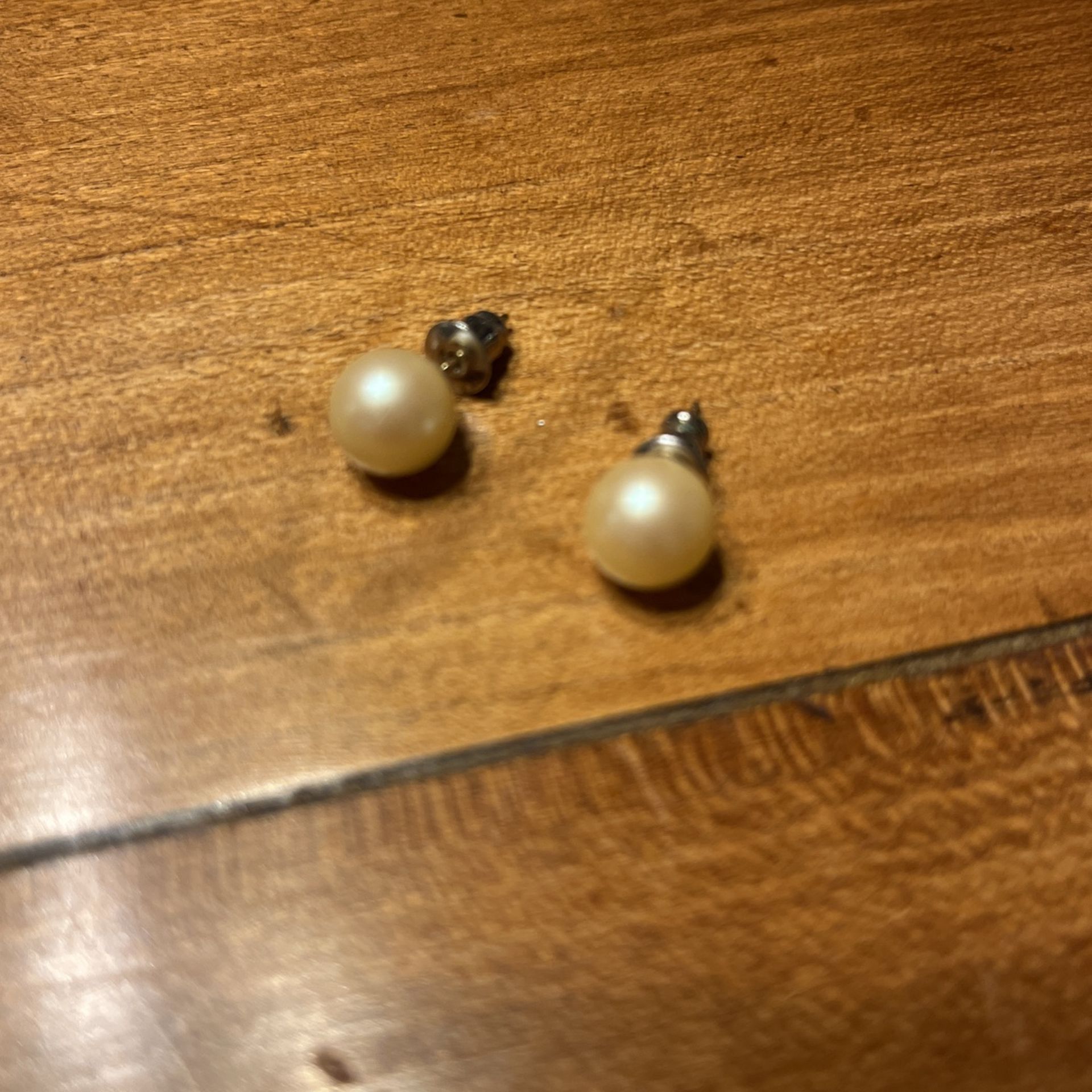 Cream Pearl Pierced Earring 