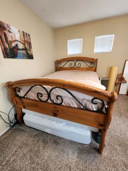 Queen size slay bed frame