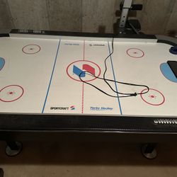 Air hockey table (Sportcraft-turbo hockey)