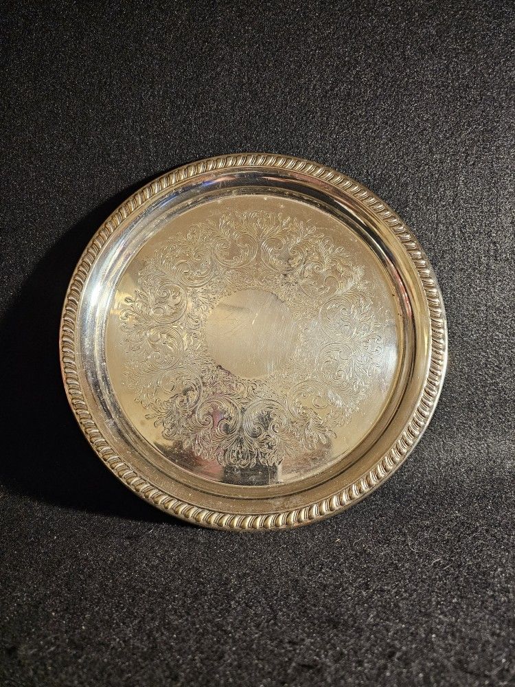 Beautiful Post 1940's Antique Silver Plated 12in. Decorative Serving Tray/Platter.