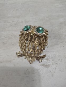 Gold Tone Owl Brooch with Green Cabochon Eyes