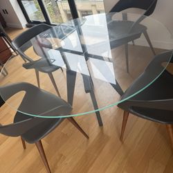 48” Round Dining Table W/ 4 Chairs