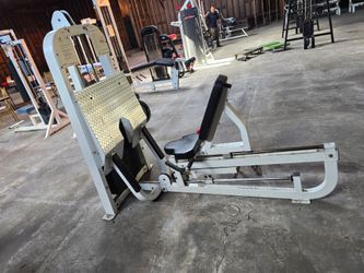 Hoist seated leg press commercial gym equipment exercise fitness weight workout machine