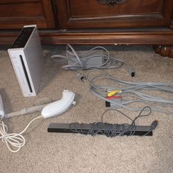Tested Working Nintendo Wii Console W Wires Controller + 3 Games