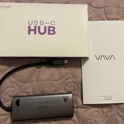 USB - C  HUB