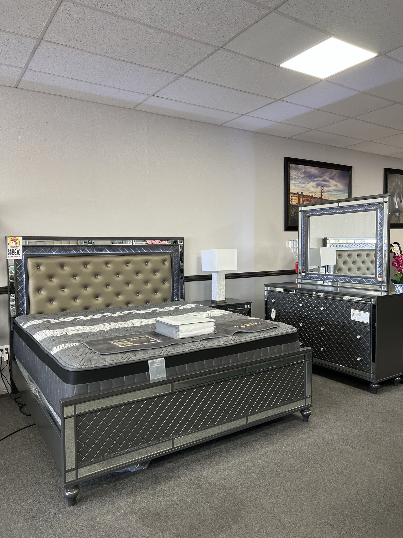 4PC Gray King Bedroom Set w/ LED Lights