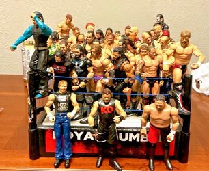 WWE Royal Rumble Ring with Action Figures Lot
